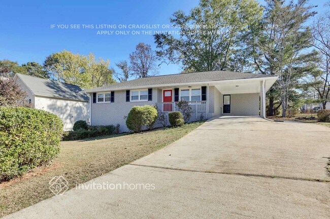 Photo - 2421 Kennedy Ln