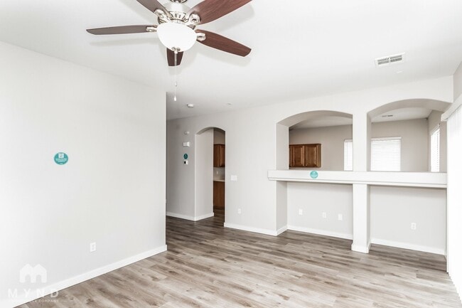 Photo - 2520 Olay St