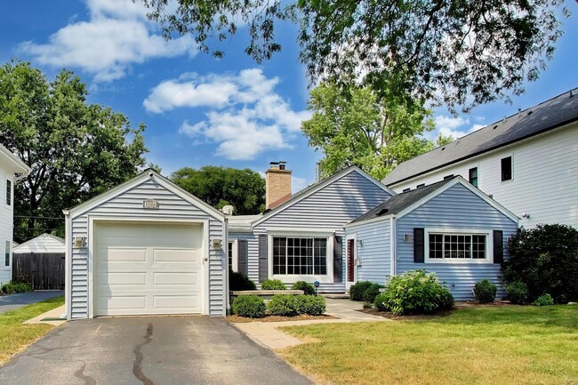 Photo - 1706 Illinois Rd