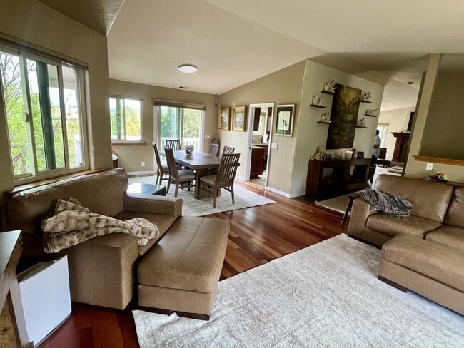 Photo - Charming 3 Bedroom 2.5 Bath home in Pismo Heights