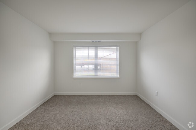 1BR, 1BA-537SF - Anniston - Bedroom