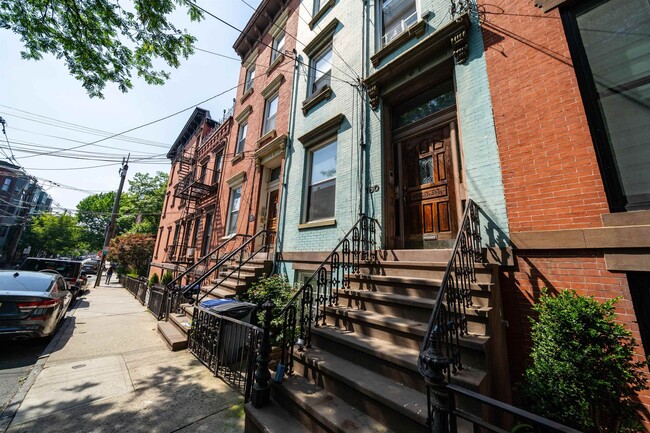 Photo - 160 2nd St Unidad 2 Rental
