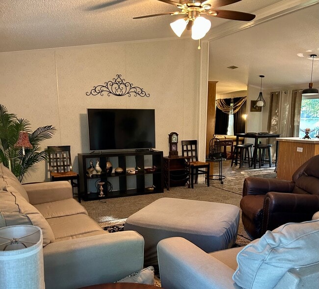 Photo - 12545 Louis Dr