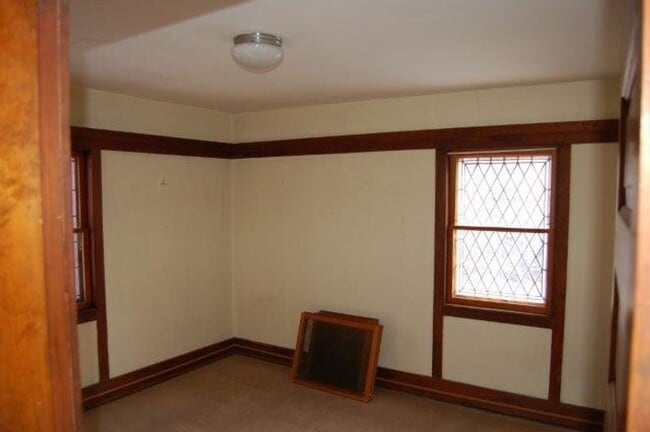 Photo - The Lamp House - 4 Br., 3 Bath Home  Available 8/15/2026-8/14/2027