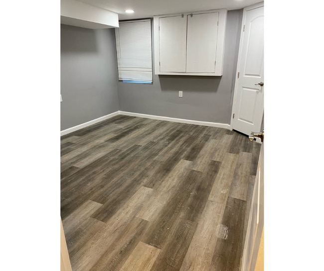 Photo - 6 S Franklintown Rd Unit 2C Available private bath $750 2C