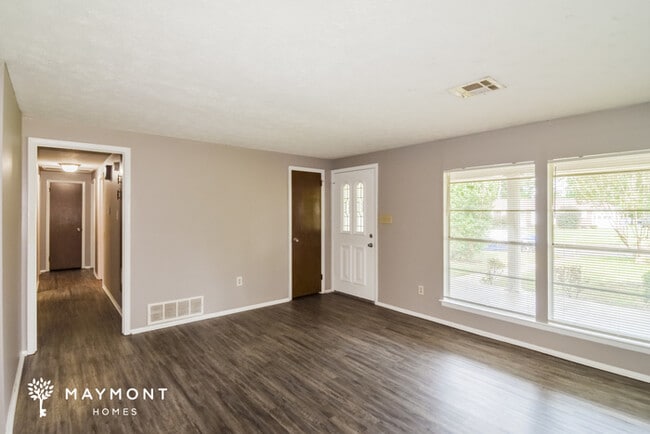 Photo - 732 Mimosa Rd