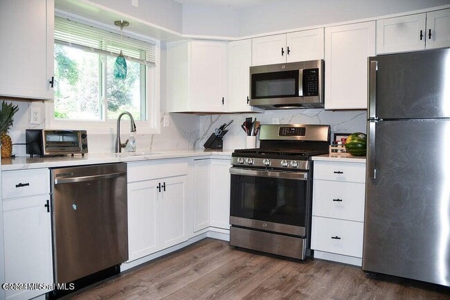 Photo - 20 Marie Pkwy