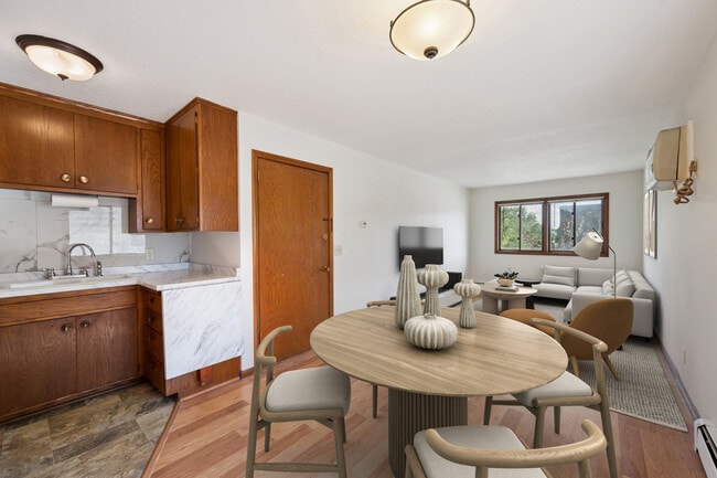 Building Photo - 1916 N 44th Ave Unit #4 Rental