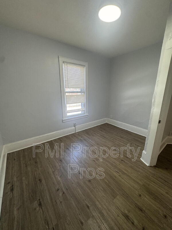 Photo - 3373 N Richards St