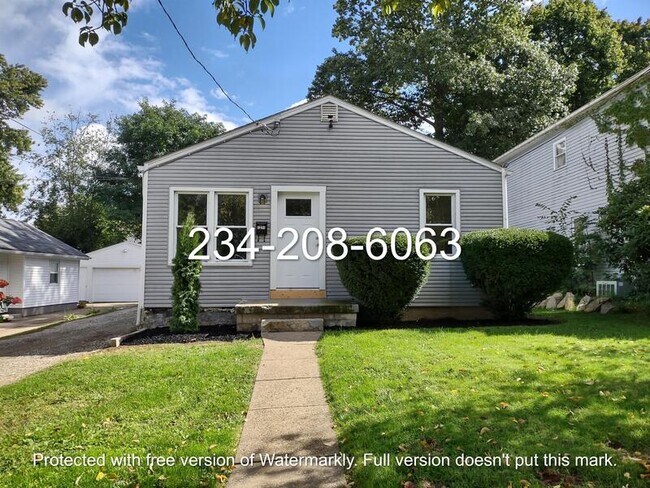 Photo - 1271 Sawyer Ave House