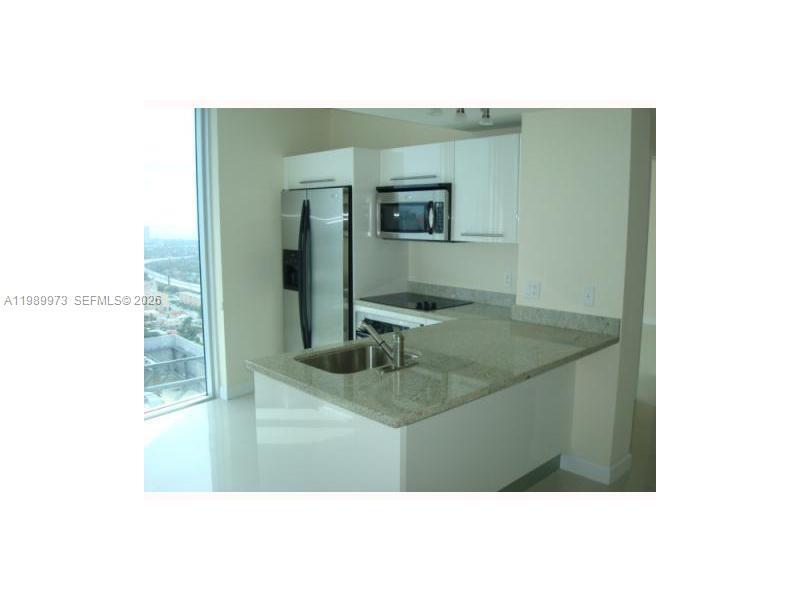 Photo - 185 SW 7th St Unit 3712