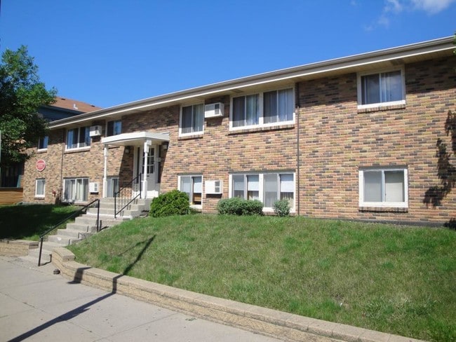 West 7th Apartments - West 7th Apartments