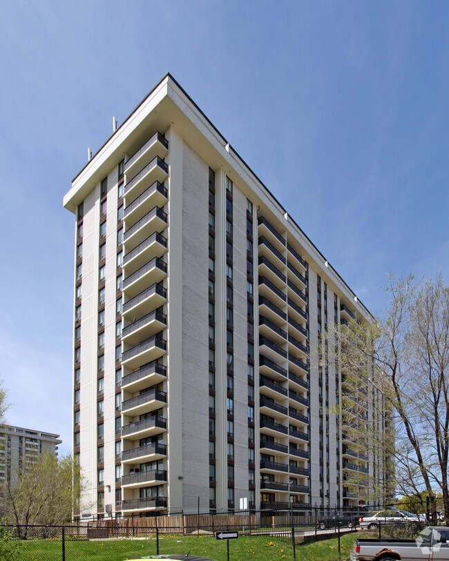 Photo - 25 St. Dennis Drive