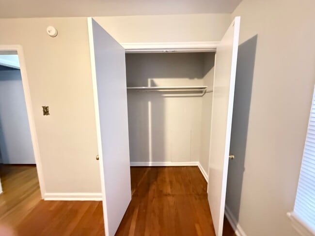 Photo - 2825 Amherst Rd