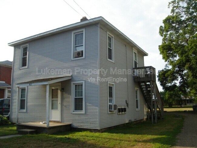 Building Photo - 412 E Prairie St Unit 3
