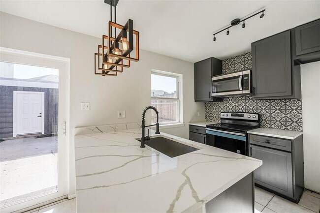 Photo - 37 San Jacinto Dr