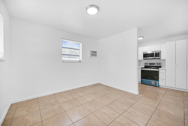Building Photo - 567 NW 90th St Unit 567