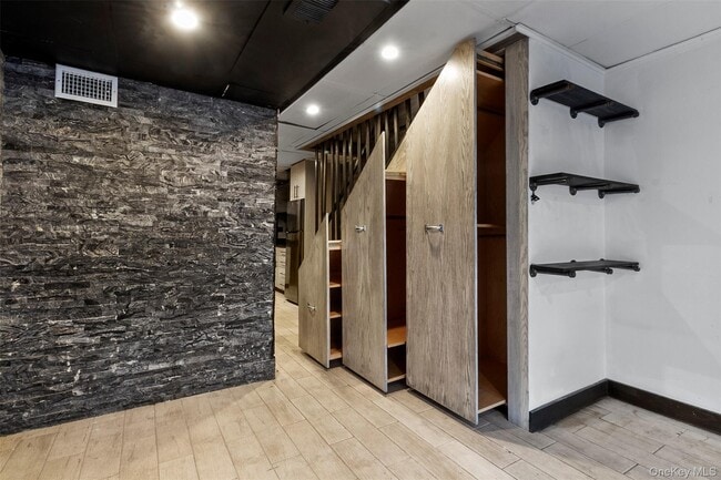 Photo - 106 Remington Pl