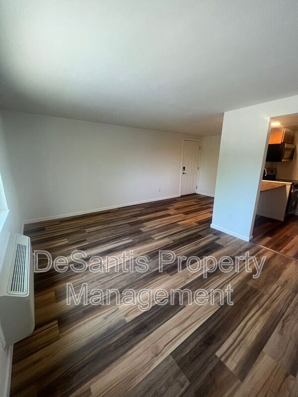 Photo - 628 Steele St Unidad #9