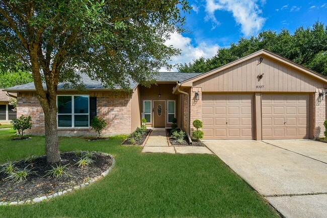 Photo - 8307 Stagewood Dr