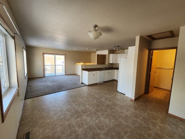 Photo - 9832-9896 96 Ave Unit C