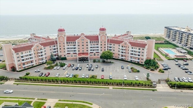 Building Photo - 2 Richmond Rd Unit 1    k