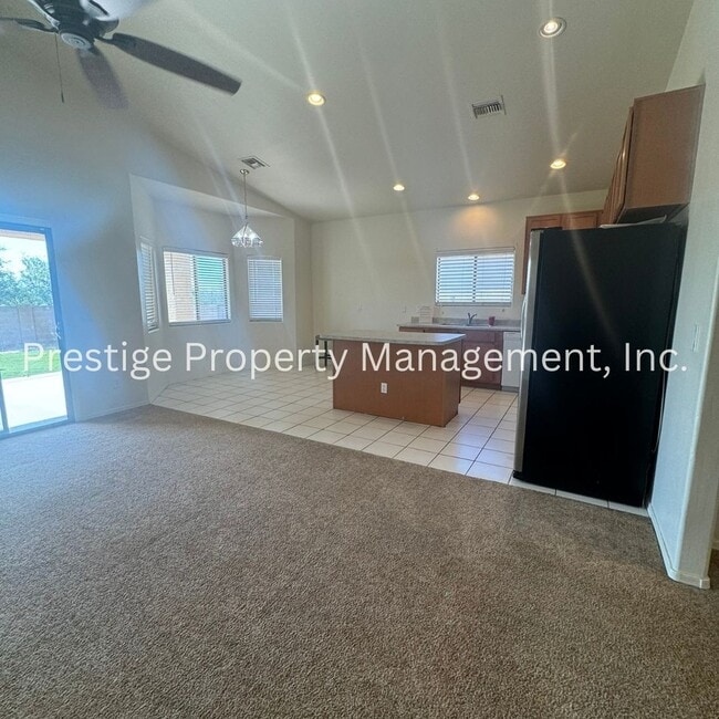 Photo - Beautiful Home with 3 Car Garage in Sonora...