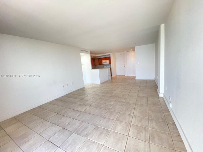 Photo - 150 SE 25th Rd Unidad 8i