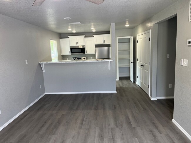 Photo - 1611 Poplar St