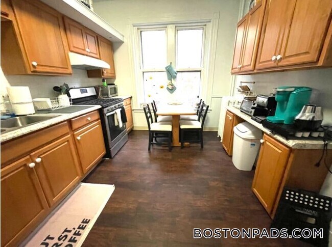 Photo - 73 Westland Ave Unidad 3