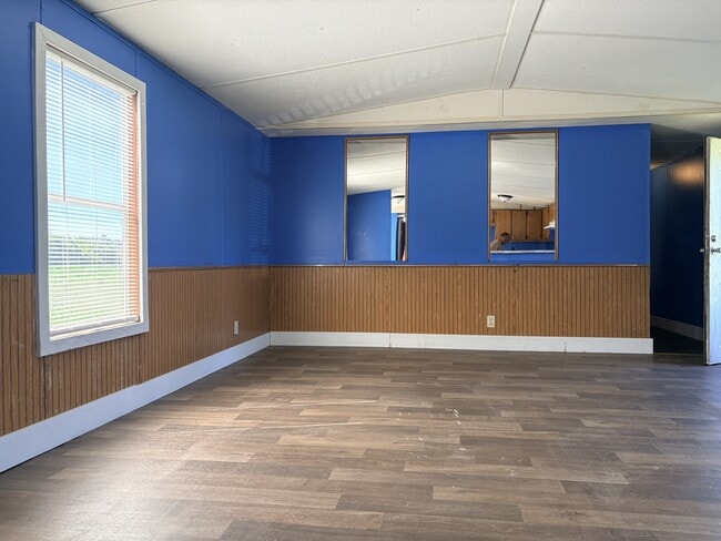 Photo - 1441 Knowlton Rd