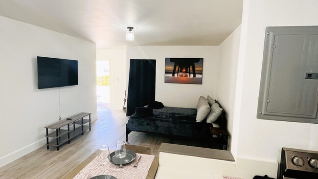 1125 NE 80th St Unit SI ID1633096P