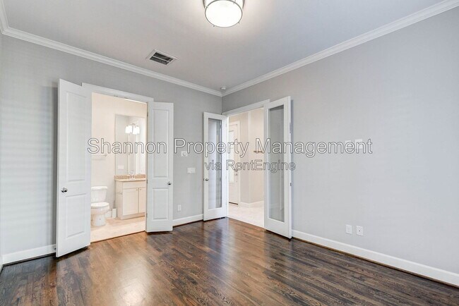 Photo - 1215 W 24th St