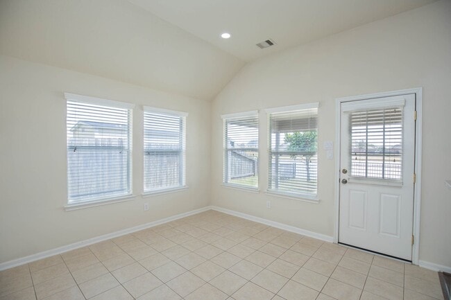 Photo - 835 Aqua Vista Ln