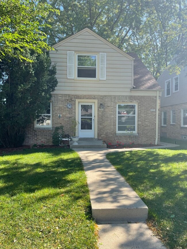 Photo - 2828 S 48th St Apartment Unit 2828A