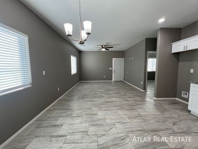 Photo - 43 W Lester St