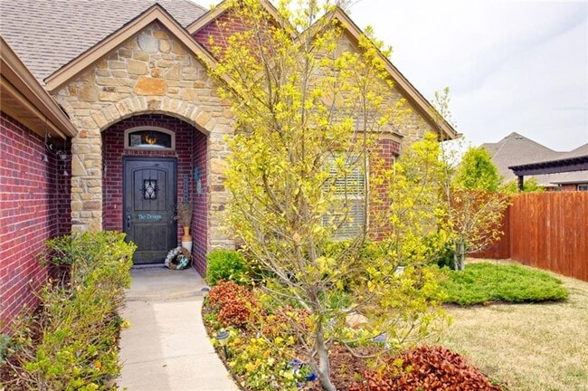 13609 Gentry Dr