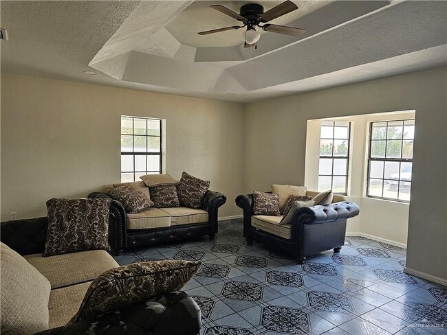 Photo - 24 N La Paloma St