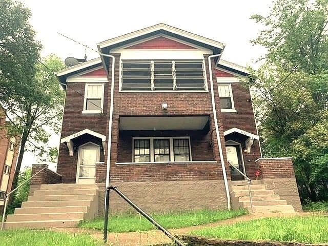 Building Photo - 2472 Fairview Ave Unit 2