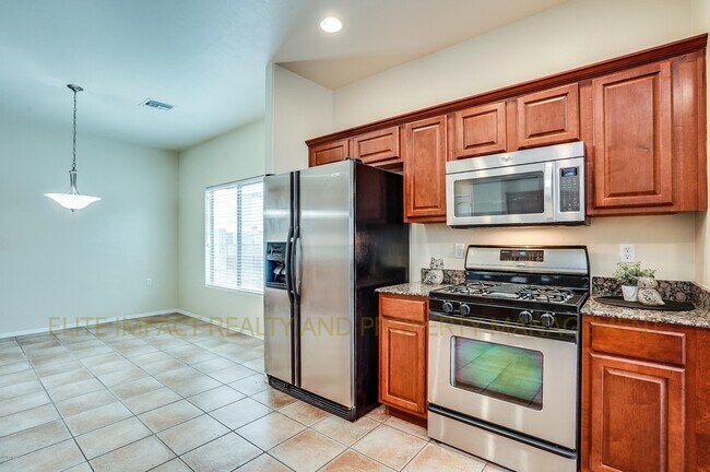 Photo - 316 W Sunrise Vista Dr