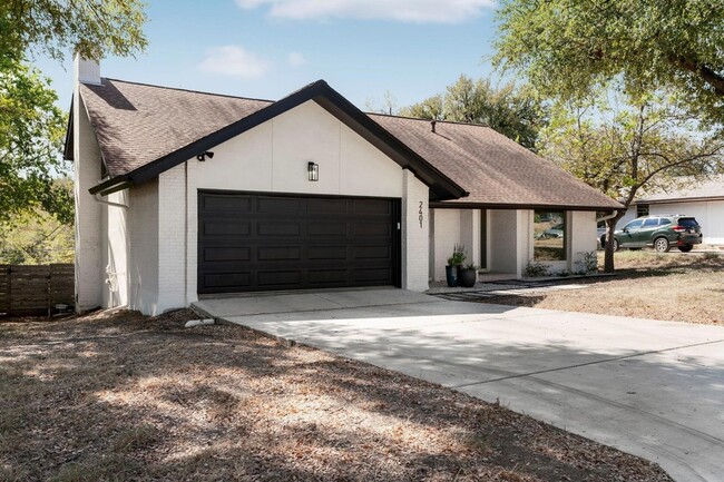 Building Photo - 2401 Lehigh Dr
