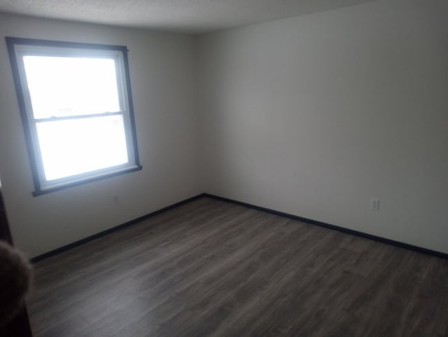 Photo - 6614 Royal Pkwy S