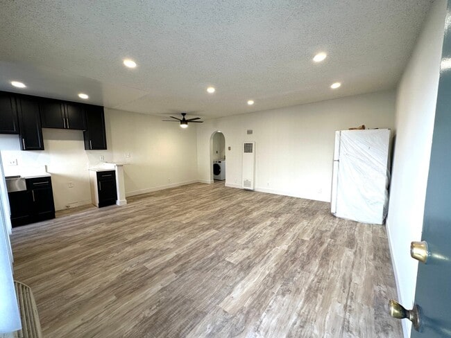 Photo - 3419 Keystone Av Apartment Unit 31 01