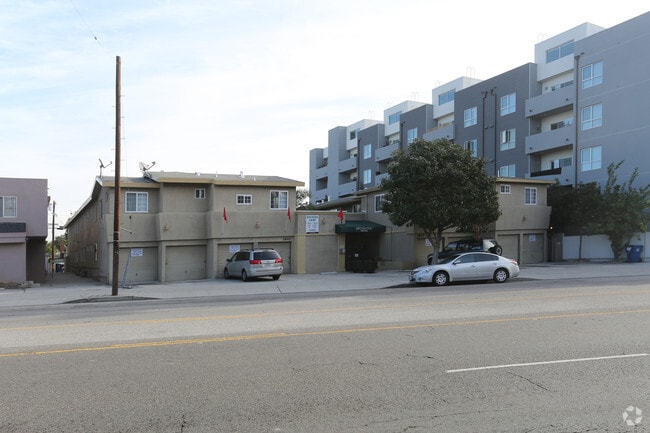 Building Photo - Sepulveda Court