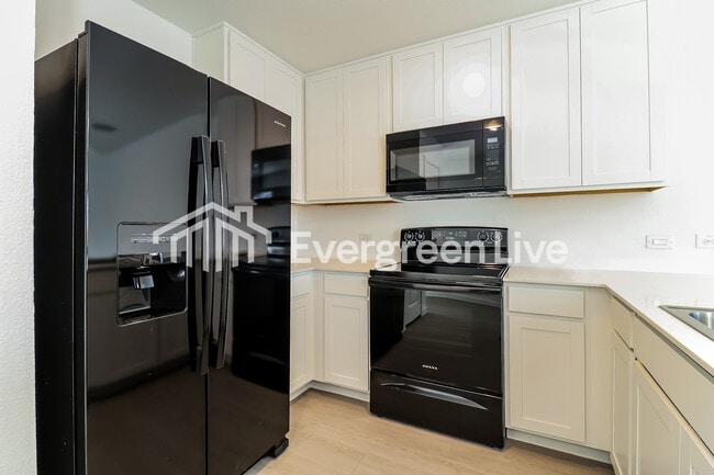 Photo - 216 Sycamore Pl