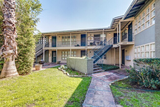 1 BEDROOM BOUTIQUE APARTMENT - 1 BEDROOM BOUTIQUE APARTMENT Unit 1803-LS #D