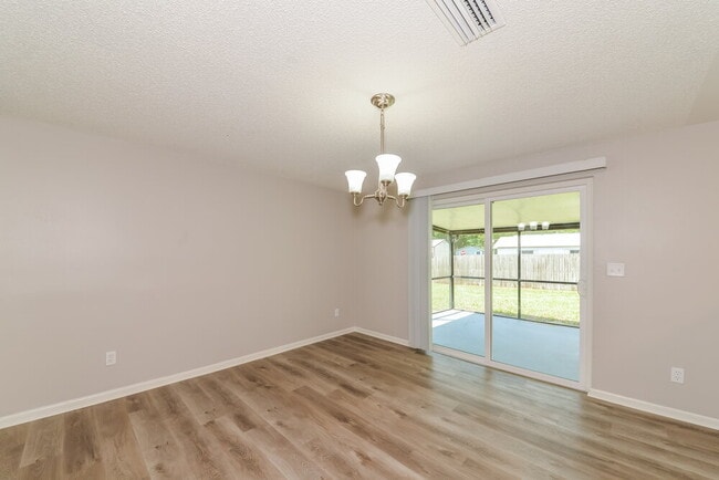 Photo - 904 Briarcliff Dr