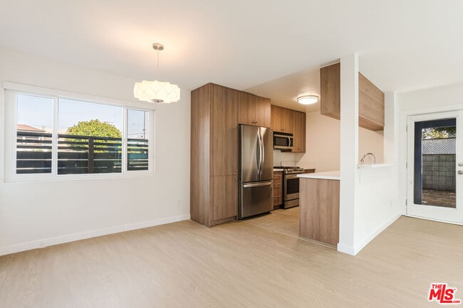 Photo - 27 Anchorage St