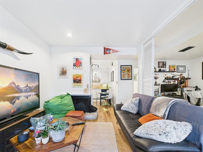 Photo - 2529 Rio Grande St Unit 24