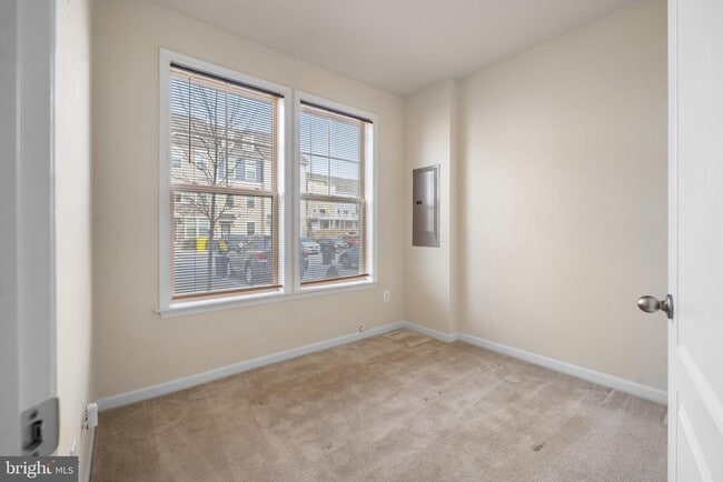 Photo - 829 Jarrett Ln